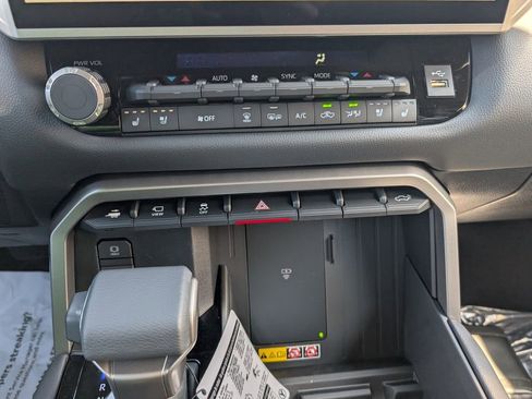 New 2026 Toyota Tundra Limited AWD/4WD image 17