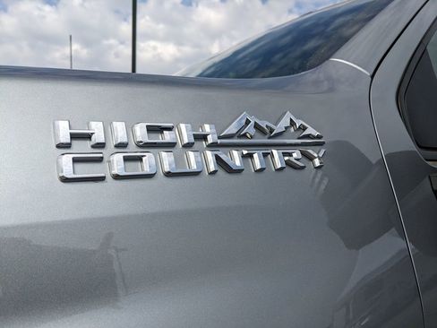 Used 2025 Chevrolet Silverado 2500 High Country w/ High Country Premium Package image 36