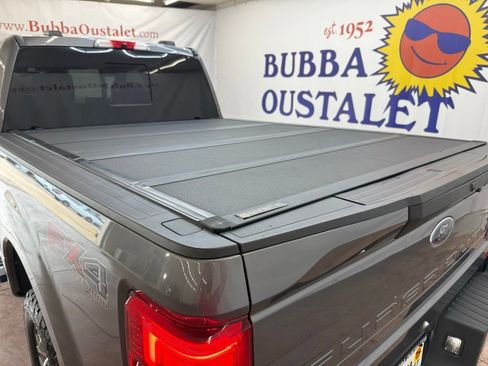 Used 2021 Ford F250 Lariat w/ Lariat Ultimate Package AWD/4WD image 17