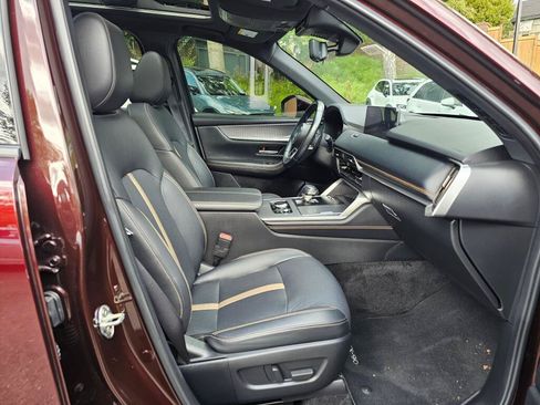 Certified 2024 MAZDA CX-90 3.3 Turbo w/ Premium Plus Pkg AWD/4WD image 11