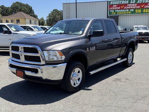 Used 2018 RAM 2500 Tradesman w/ Chrome Appearance Group AWD/4WD image 3