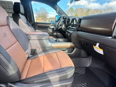 New 2026 Chevrolet Silverado 2500 High Country w/ Z71 Off-Road Package image 24