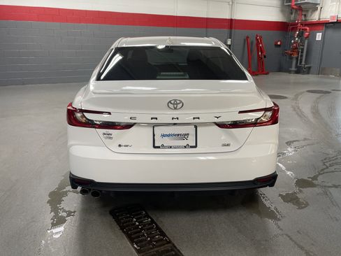 Used 2025 Toyota Camry SE w/ Multimedia Upgrade Package FWD image 9