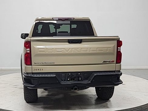 Used 2023 Chevrolet Silverado 1500 ZR2 w/ Technology Package image 6