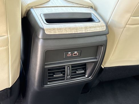 Used 2024 Nissan Murano SV image 11