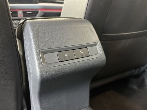 Used 2025 Volkswagen Jetta SEL image 17