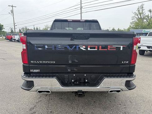 Used 2023 Chevrolet Silverado 1500 LTZ w/ Z71 Off-Road Package AWD/4WD image 5