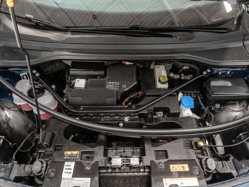 Used 2023 Volkswagen ID.4 Pro AWD/4WD image 3