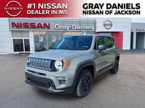 Used 2021 Jeep Renegade Sport AWD/4WD image 3