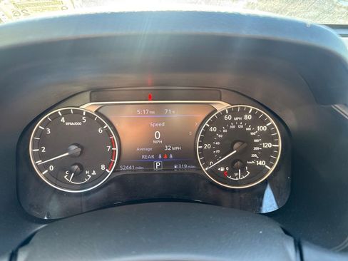 Used 2024 Nissan Altima 2.5 SV FWD image 11
