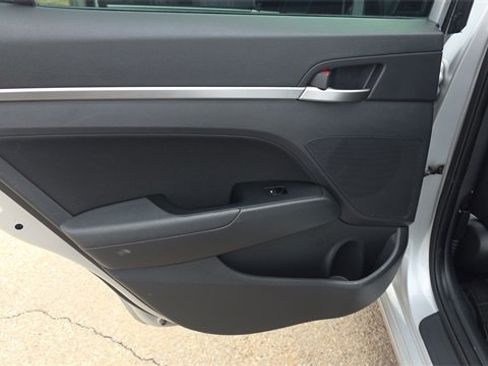 Used 2019 Hyundai Elantra SEL w/ Cargo Package image 15