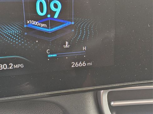 New 2025 Hyundai Elantra SEL FWD image 33