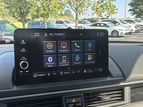 Used 2025 Honda Pilot Touring image 19