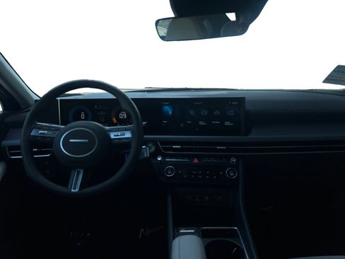 Used 2025 Hyundai Sonata SEL FWD image 10