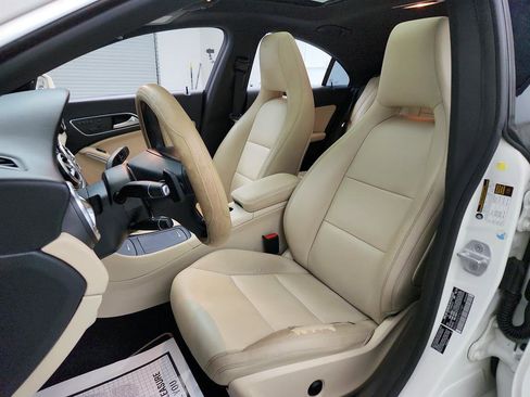 Used 2015 Mercedes-Benz CLA 250 image 14