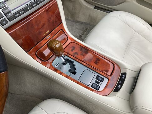 Used 2006 Lexus SC 430 Convertible RWD image 29