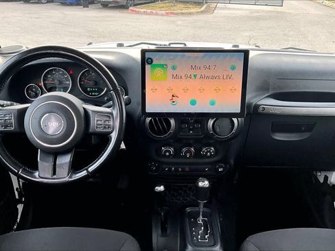 Used 2018 Jeep Wrangler Unlimited Sport S image 14