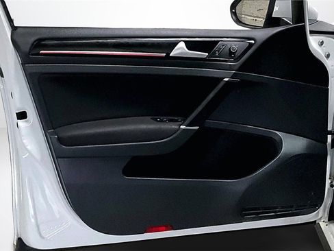 Used 2017 Volkswagen GTI S image 19