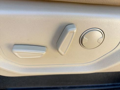 Used 2020 Ford F150 Lariat image 20