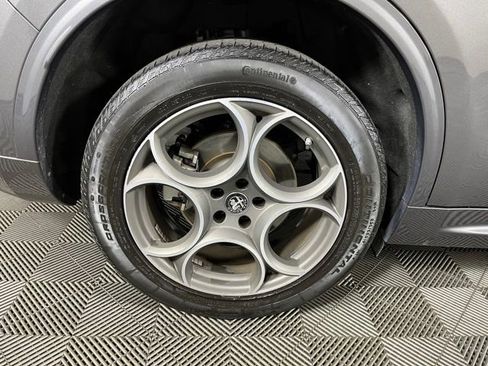 Used 2023 Alfa Romeo Stelvio Ti image 12