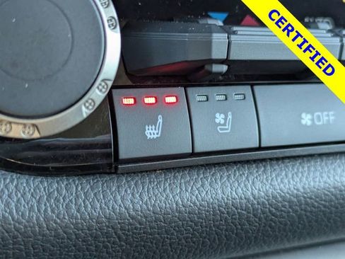 Used 2024 Toyota Tundra Limited image 21