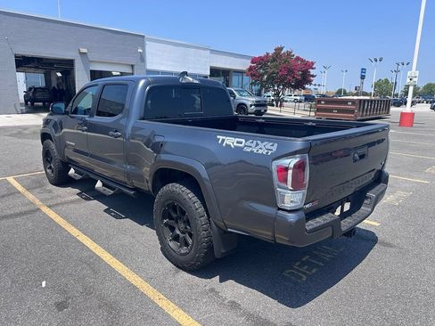 Used 2020 Toyota Tacoma TRD Sport AWD/4WD image 3