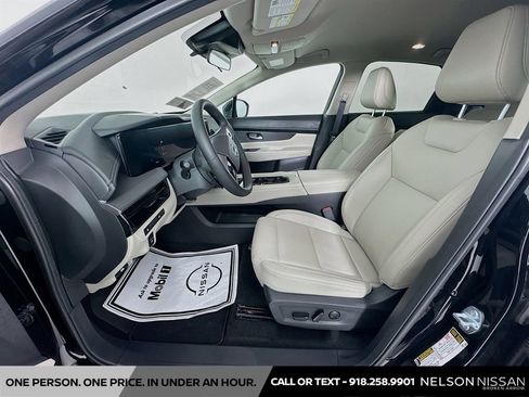 Certified 2025 Nissan Murano SV image 20