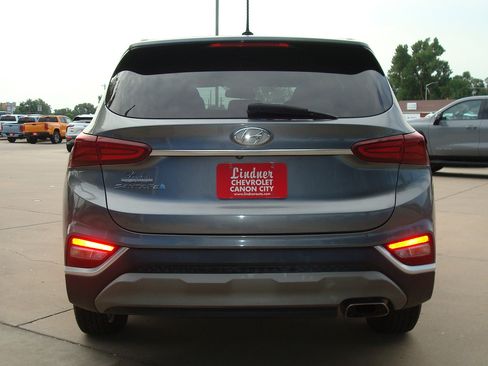 Used 2019 Hyundai Santa Fe SE image 5