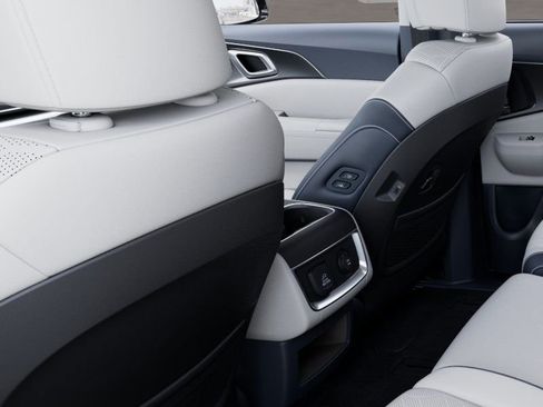 New 2025 Kia Carnival SX w/ SX Dark Edition Package image 26