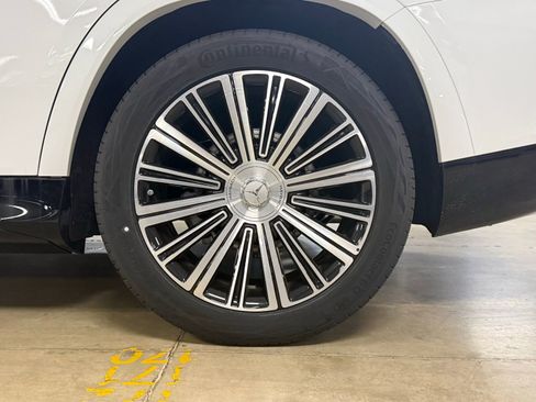 New 2026 Mercedes-Benz Maybach GLS 600 4MATIC image 13