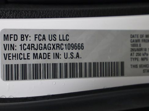 Used 2024 Jeep Grand Cherokee Laredo X RWD image 37