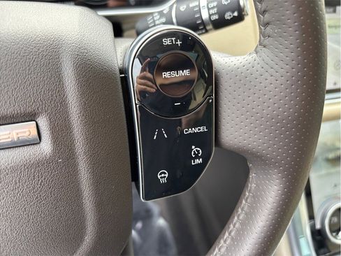 Used 2020 Land Rover Range Rover Sport HSE image 31