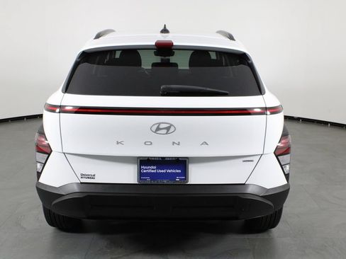 Certified 2024 Hyundai Kona SEL AWD/4WD image 11