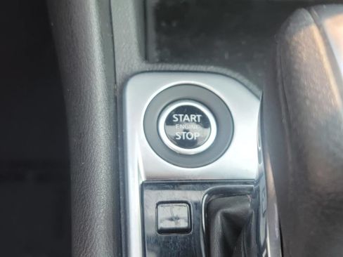 Used 2022 Nissan Sentra SV w/ Lighting Package FWD image 21