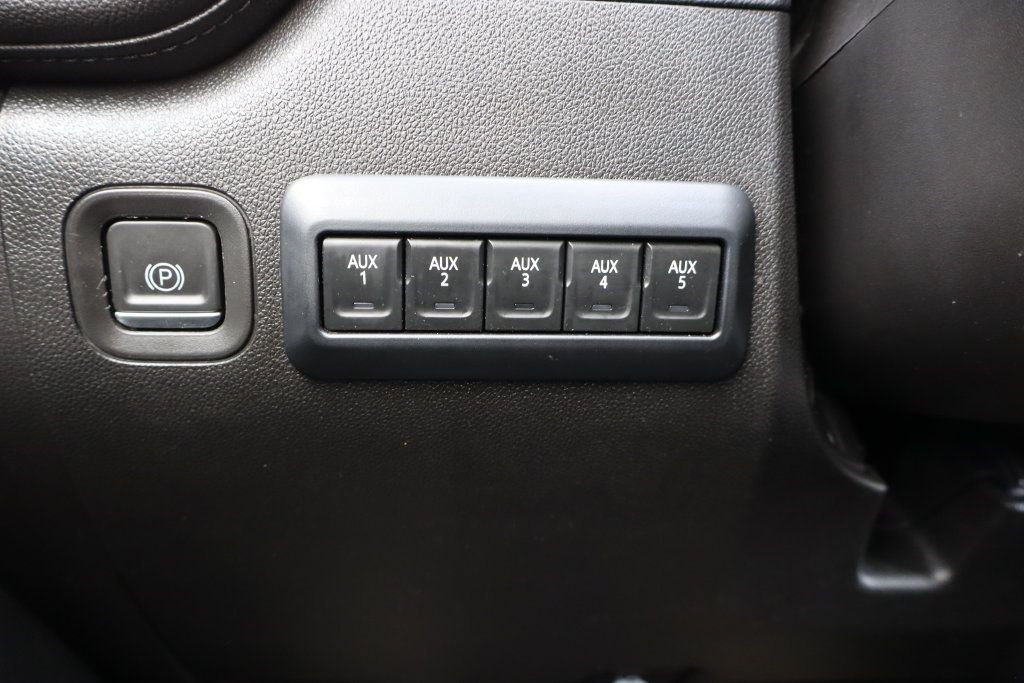 Used 2022 Chevrolet Silverado 3500 High Country AWD/4WD image 18
