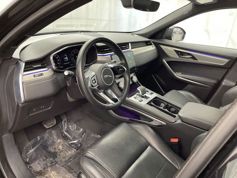 Used 2024 Jaguar F-PACE R-Dynamic S image 17