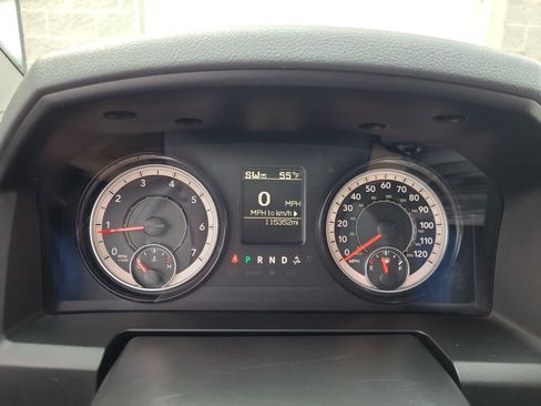 Used 2019 RAM 1500 Classic SLT image 13