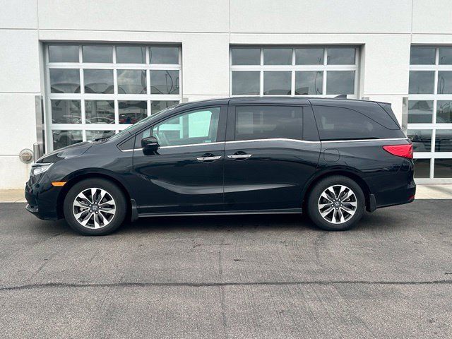 Used 2024 Honda Odyssey EX-L image 3