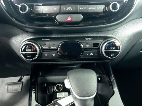 Certified 2024 Kia Soul LX w/ Option Group 015 image 24