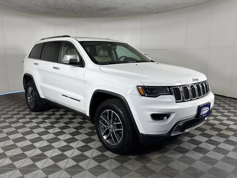 Used 2018 Jeep Grand Cherokee Limited w/ Luxury Group II AWD/4WD image 3