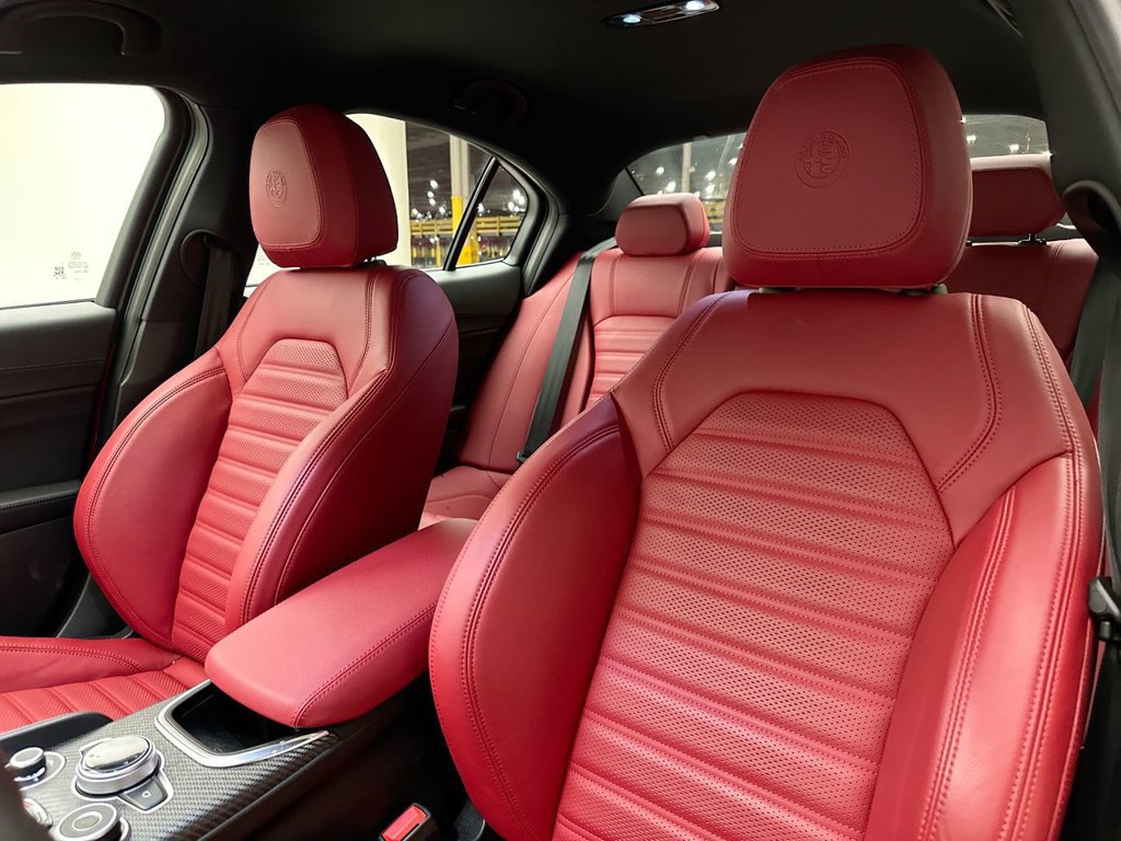 Used 2024 Alfa Romeo Giulia Quadrifoglio RWD image 22