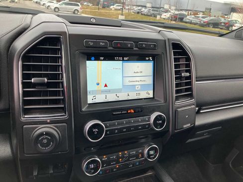 Used 2018 Ford Expedition Limited w/ Equipment Group 302A image 13