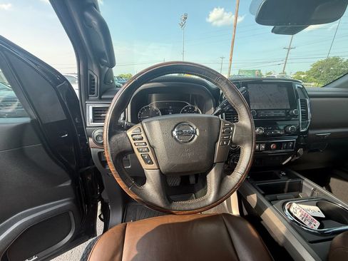 Used 2020 Nissan Titan Platinum Reserve w/ Moonroof Package AWD/4WD image 16