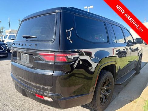 Used 2024 Jeep Wagoneer Series II AWD/4WD image 4