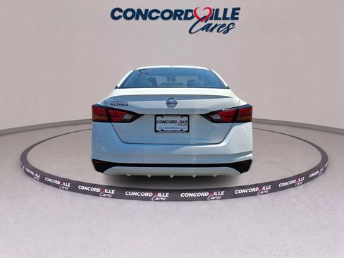 Certified 2025 Nissan Altima 2.5 SV FWD image 6