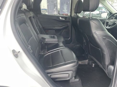 Used 2022 Ford Escape SEL w/ Technology Package image 15