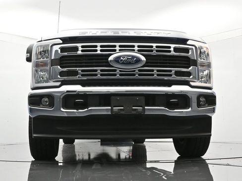 Certified 2024 Ford F250 XLT w/ FX4 Off-Road Package image 36