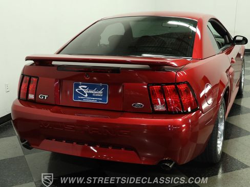 Used 2004 Ford Mustang GT RWD image 10