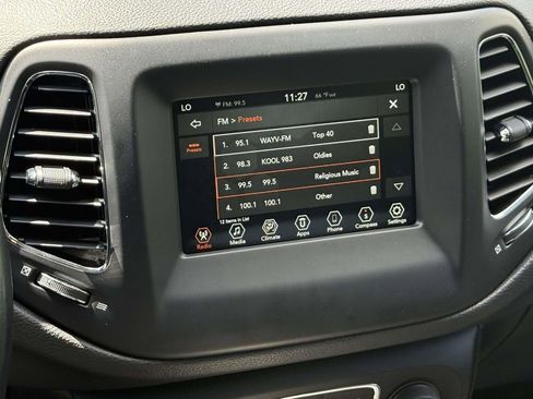 Used 2019 Jeep Compass Latitude AWD/4WD image 14