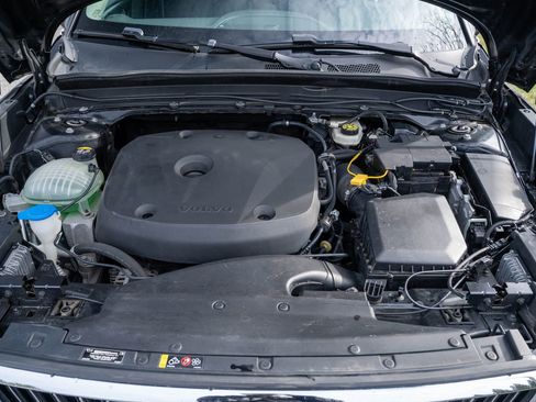 Used 2020 Volvo XC40 T5 Inscription image 14